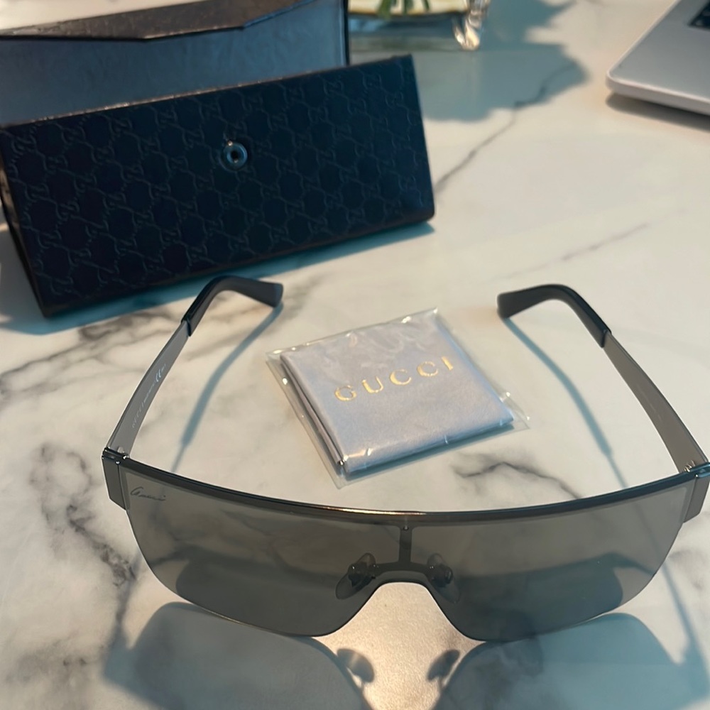 Gucci Shield Rectangular Sunglasses - image 2
